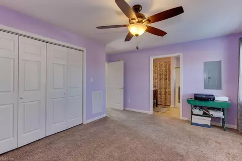 Bedroom - 9182 Doles Rd, Ivor, VA 23866 photo 8 of 8