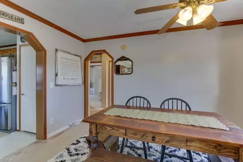 Dining - 9182 Doles Rd, Ivor, VA 23866 photo 4 of 4