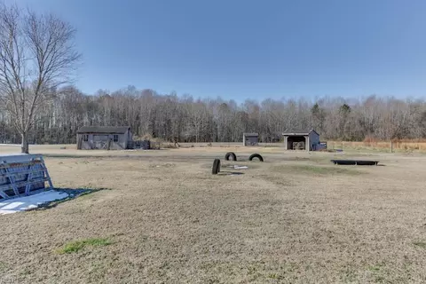 Exterior - 9182 Doles Rd, Ivor, VA 23866 photo 8 of 9