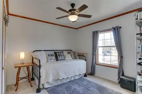 Bedroom - 9182 Doles Rd, Ivor, VA 23866 photo 5 of 8