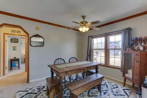 Dining - 9182 Doles Rd, Ivor, VA 23866 photo 1 of 4