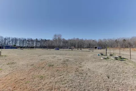 Exterior - 9182 Doles Rd, Ivor, VA 23866 photo 7 of 9