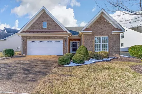 505 Strathmore Ln, Chesapeake, VA 23322