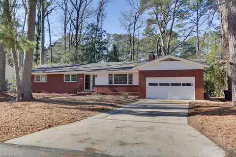 2304 Bidgood Dr, Portsmouth, VA 23703
