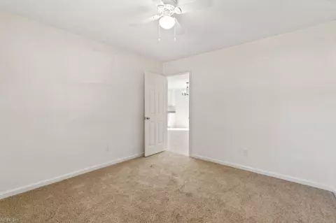 809 Colony Manor Rd, Chesapeake, VA 23321 photo 11