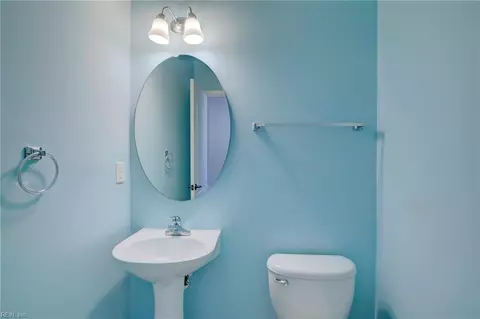 Bath - 104 Aqua Ct, Hampton, VA 23666 photo 1 of 3