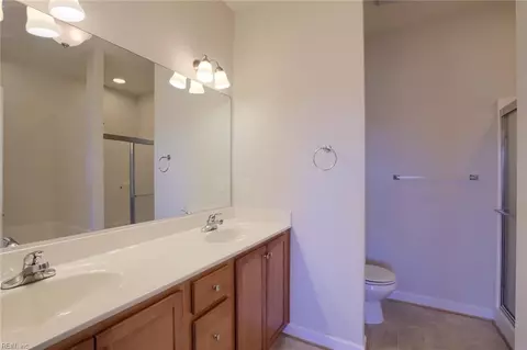 Bath - 104 Aqua Ct, Hampton, VA 23666 photo 3 of 3