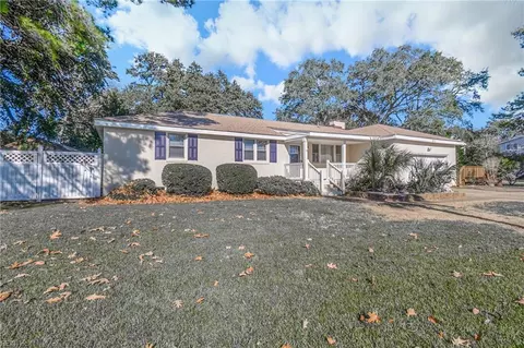 3000 Lynnhaven Dr, Virginia Beach, VA 23451