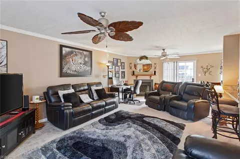 Living - 13 Tupelo Cir, Hampton, VA 23666 photo 2 of 3