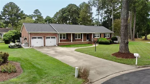 5 Nicks Landing Cir, Poquoson, VA 23662