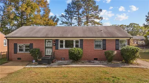83 Joynes Rd, Hampton, VA 23666