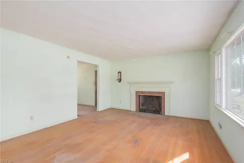210 Thomas Nelson Ln, Williamsburg, VA 23185 photo 3