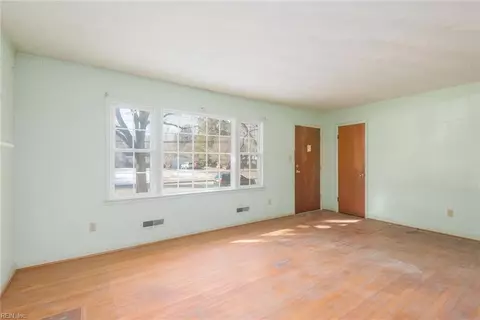 210 Thomas Nelson Ln, Williamsburg, VA 23185 photo 5