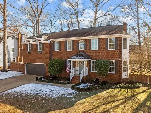 641 Glasgow St, Chesapeake, VA 23322