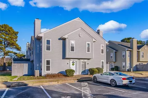 722 Gemstone Ln, Virginia Beach, VA 23462