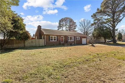 2605 Smithson Dr, Chesapeake, VA 23322