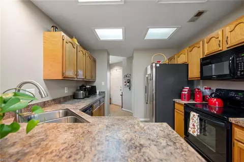 900 Fallcreek Rn Run, Chesapeake, VA 23322 photo 7