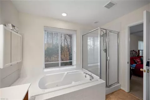 900 Fallcreek Rn Run, Chesapeake, VA 23322 photo 18
