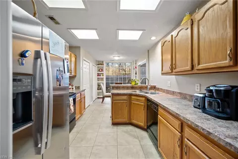 900 Fallcreek Rn Run, Chesapeake, VA 23322 photo 8