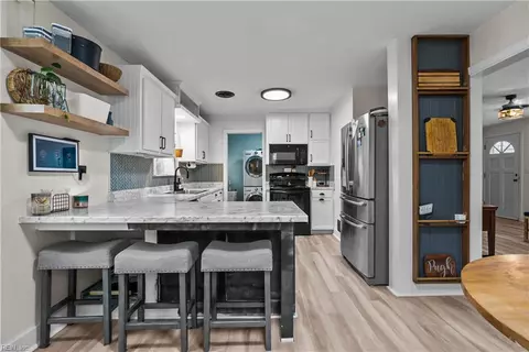 Kitchen - 8820 Commodore Dr, Norfolk, VA 23503 photo 3 of 6