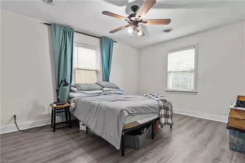 Bedroom - 8820 Commodore Dr, Norfolk, VA 23503 photo 3 of 5