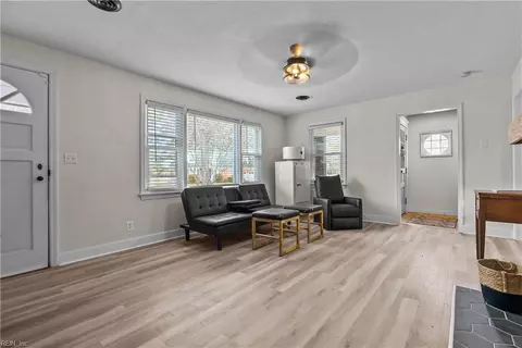 Living - 8820 Commodore Dr, Norfolk, VA 23503 photo 2 of 2