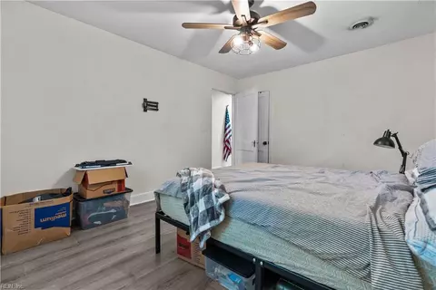 Bedroom - 8820 Commodore Dr, Norfolk, VA 23503 photo 4 of 5