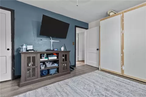 Bedroom - 8820 Commodore Dr, Norfolk, VA 23503 photo 5 of 5