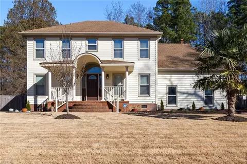 501 Wittington Dr, Chesapeake, VA 23322