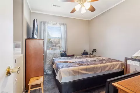 Bedroom - 1904 Andrews Blvd, Hampton, VA 23663 photo 1 of 7