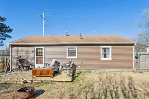 Exterior - 1904 Andrews Blvd, Hampton, VA 23663 photo 10 of 10