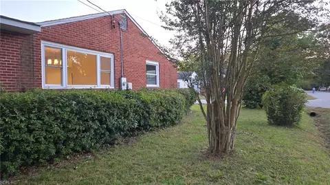 Exterior - 644 Rolfe St, Hampton, VA 23661 photo 4 of 6