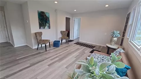 Entry Way - 644 Rolfe St, Hampton, VA 23661 photo 2 of 4