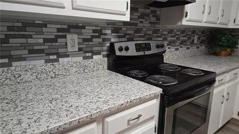 Kitchen - 644 Rolfe St, Hampton, VA 23661 photo 2 of 5