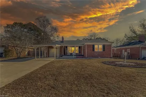 404 Tareyton Ln, Portsmouth, VA 23701