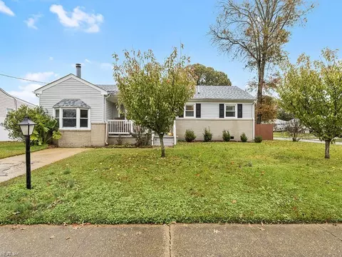 1516 Gardenwood Pw Pkwy, Virginia Beach, VA 23455