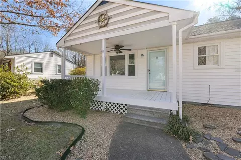 2221 Wolf St, Virginia Beach, VA 23454