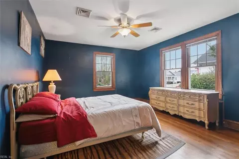 Bedroom - 236 Pocahontas Pl, Hampton, VA 23661 photo 1 of 4