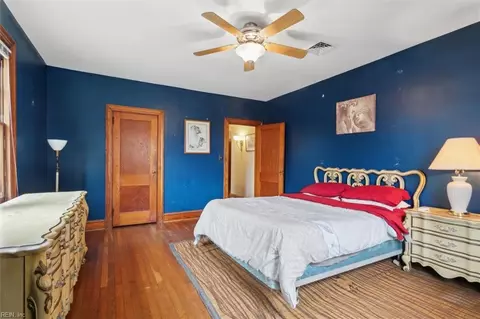 Bedroom - 236 Pocahontas Pl, Hampton, VA 23661 photo 2 of 4