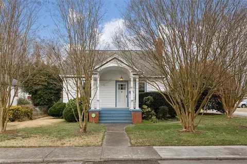 236 Pocahontas Pl, Hampton, VA 23661