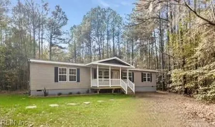 17214 Woodland Dr, Windsor, VA 23487