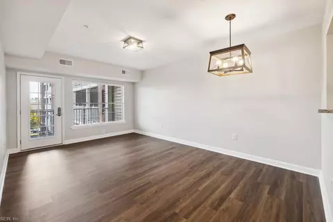 985 Fleet Dr #440, Virginia Beach, VA 23454