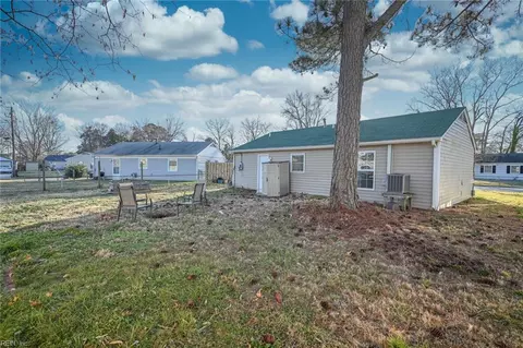 Exterior - 804 Morris St, Hampton, VA 23663 photo 2 of 2