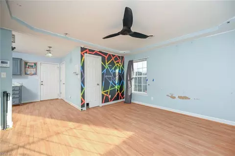 Living - 804 Morris St, Hampton, VA 23663 photo 2 of 2