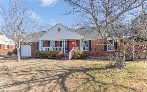 617 Rutherford Dr, Chesapeake, VA 23322