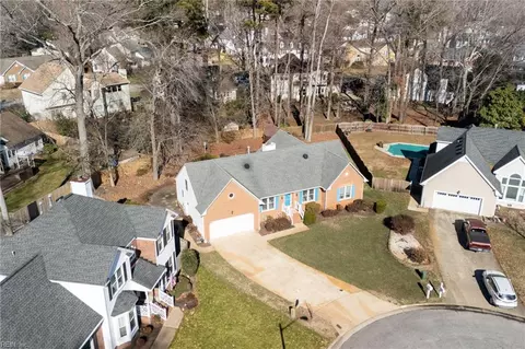 1316 Blair Ct, Chesapeake, VA 23320
