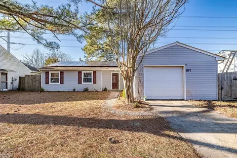 891 Bamberg Pl, Virginia Beach, VA 23453