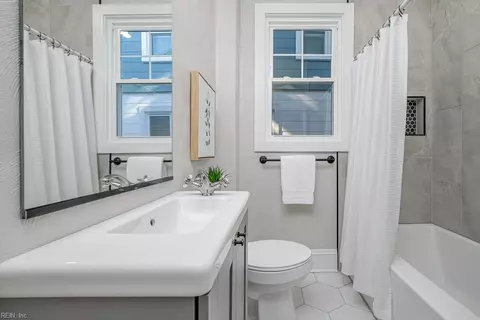 Bath - 631 Delaware Ave, Norfolk, VA 23503 photo 1 of 4