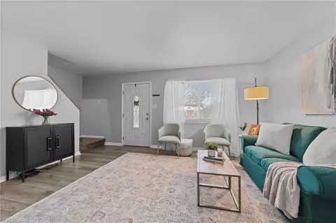 29 Ireland St, Hampton, VA 23663