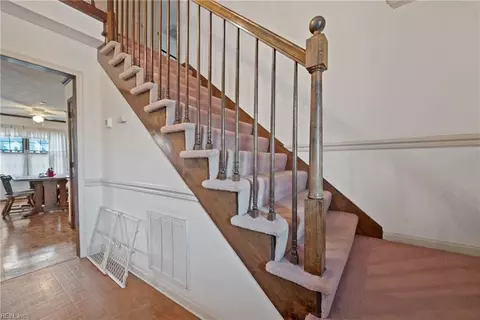 10 Sarfan Dr, Hampton, VA 23664 photo 8